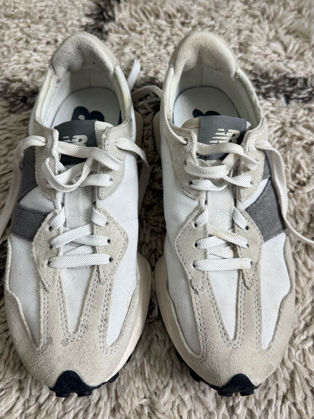 New Balance 327 MS327WE Cream Gray Sneakers Women’s 7 Men’s 5.5